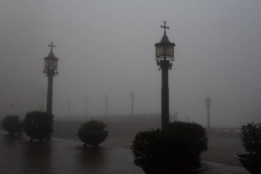 Montserrat Manastırı 'nın sisli kış fotoğraflarıyla...