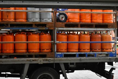 Cordoba, İspanya - 17 Kasım 2021: Doğalgaz Teslimat Kamyonu Kapısı