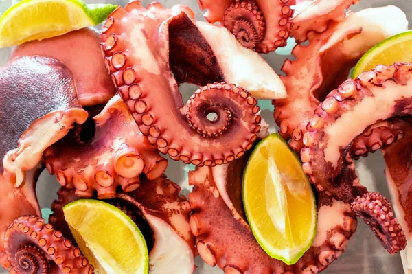 Delicioso Aperitivo Los Tentáculos Pulpo Grande Plato Tradicional Cocina Griega — Foto de Stock