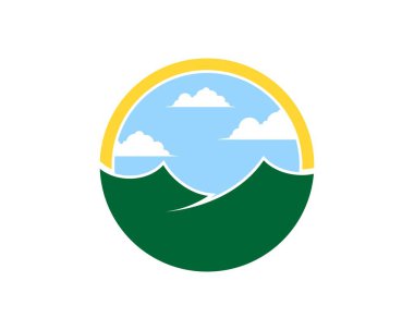 Yeşil dağ ve berrak gökyüzü ile daire şeklinde