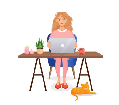 Kadın masada oturuyor, evde bilgisayar başında çalışıyor. Uzaktan çalışma, serbest çalışma, ev ofisi, programlama, eğitim. Bir kediyle iç mekanda çalışırken. Vektör illüstrasyonu.