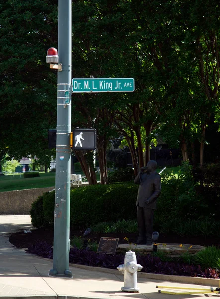 Memphis şehir merkezi, bahar 2022, Beale Sokağı Blues 'un Evi tabelası.