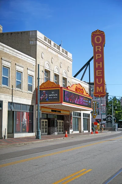 Memphis şehir merkezi, bahar 2022, Beale Sokağı Blues 'un Evi tabelası.