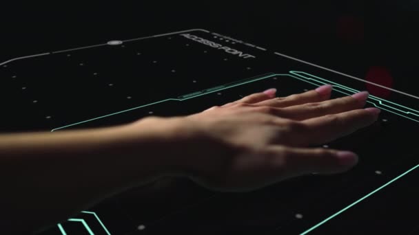 Conexión de acceso biométrico digital de la mano que verifica el primer plano de la personalidad de la palma — Vídeos de Stock