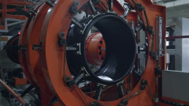 現代の製造施設でのタイヤプラントロボット自動設定プロセス — ストック動画