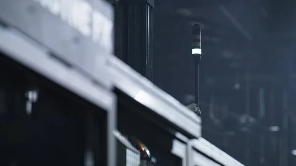 コンベア自動生産の背景を持つプラント機械の注目の光 — ストック写真