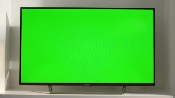 Chroma Κλειδί Έξυπνη Τηλεόραση Στο Σαλόνι Closeup Συσκευή Κενή Οθόνη — Αρχείο Βίντεο