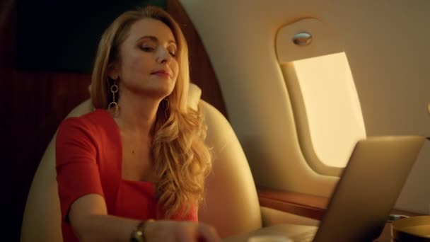 Wealthy Woman Traveling Business Airplane Closeup Attractive Lady Sunlight Drinking — Stock Video