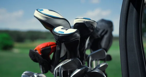 Professionele Sport Golfclubs Tas Buiten Putter Apparatuur Golfkar Close Golfers — Stockfoto