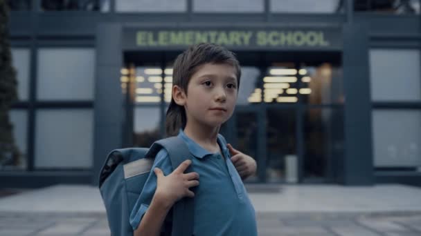 Cute Teen Boy Standing Modern School Building Entrance Fixing Huge — Stock Video