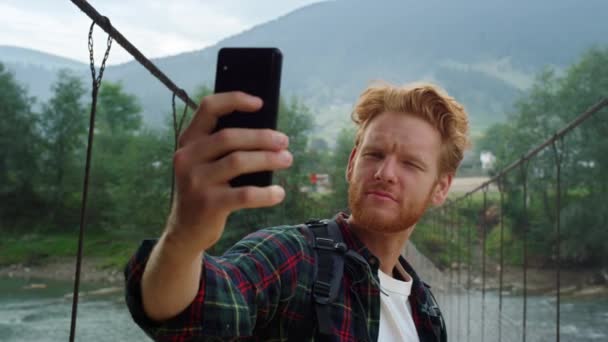 Confident Hipster Photographing Selfie Photo Using Mobile Phone Hike Travel — Video Stock