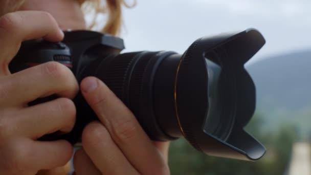 Kamera Manusia Membuat Gambar Blog Perjalanan Menutup Fotografer Profesional Tak — Stok Video