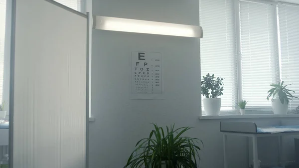 Standard Eyesight Test Chart Hanging White Wall Doctor Office Closeup — ストック写真