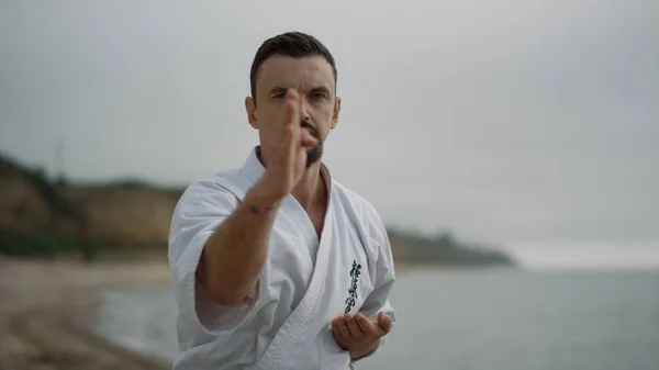 Fit Bearded Fighter Training Karate Punches Beach Cloudy Summer Morning — 스톡 사진