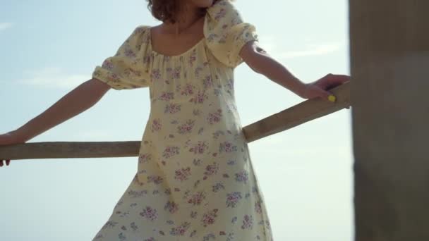 Relaxed Young Woman Leaning Wooden Railings Standing Seashore Summer Morning — Wideo stockowe