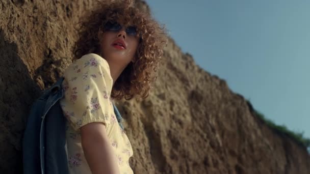 Glamour Seductive Model Standing Lighted Sunlight Seashore Close Curly Attractive — Αρχείο Βίντεο