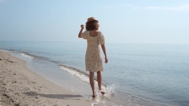 Cheerful Young Girl Running Ocean Waves Happily Beautiful Sunny Day — Video Stock