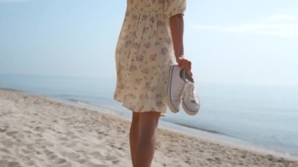 Elegant Cheerful Girl Running Sand Beach Wearing Straw Hat Back — 图库视频影像