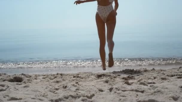 Joyful Curly Girl Running Swim Beautiful Sea Summer Day Happy — Stockvideo