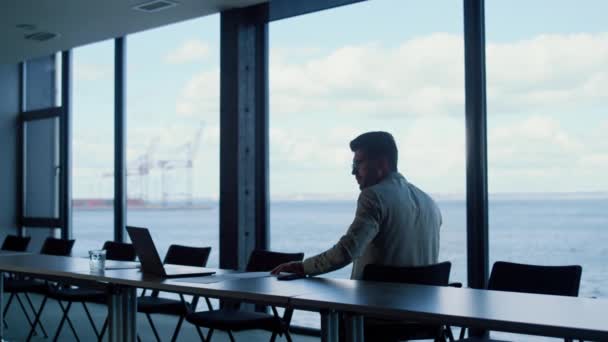 Man Expert Reading Documents Marina Seaport Rear View Leader Boss — 图库视频影像