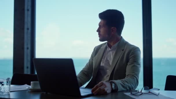 Young Businessman Looking Panorama Window Pensive Man Problems Resting Sea — Vídeo de Stock