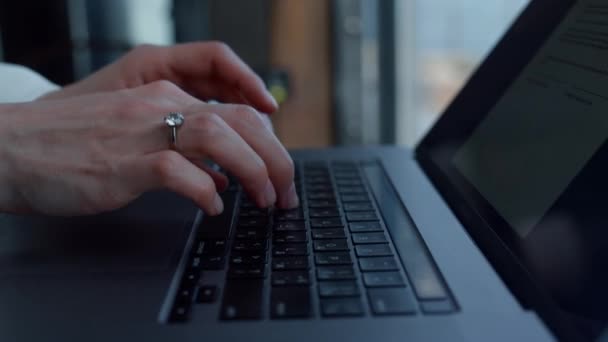 Unknown Director Typing Keyboard Office Interior Closeup Busy Employee Woman — Wideo stockowe