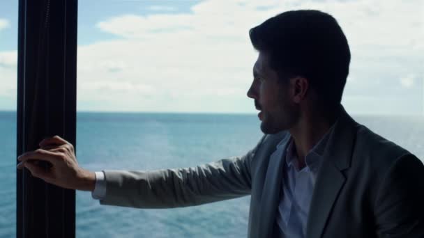 Successful Businessman Watching Sea View Confident Pensive Man Ceo Thinking — Αρχείο Βίντεο