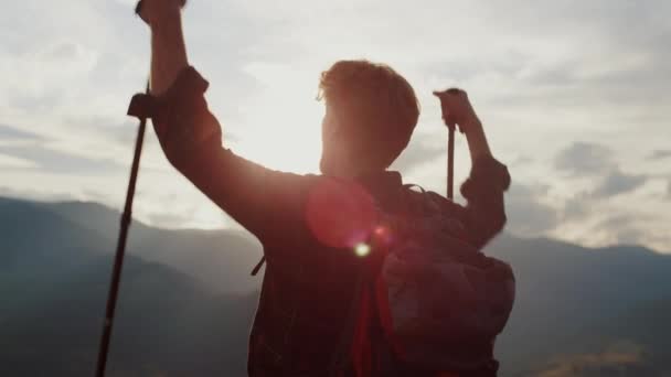 Closeup Euphoric Hiker Celebrate Win Raise Hands Mountains Nature Emotional — Wideo stockowe