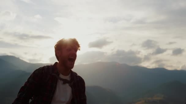 Happy Traveler Hike Mountains Close Young Tourist Reach Peak Nature — стоковое видео