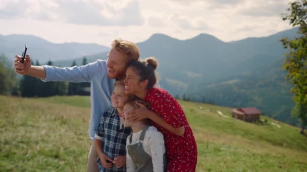Funny Family Fooling Making Selfie Standing Summer Mountains Side View — Videoclip de stoc