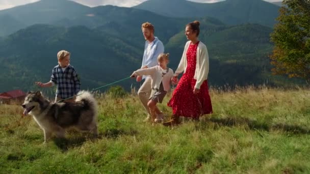 Relaxed Family Active Dog Spending Holiday Summer Mountains Smiling Redhair — Stockvideo