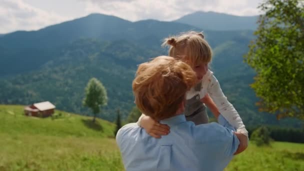 Red Hair Young Man Picking Adorable Girl Mountain Valley Close — Wideo stockowe