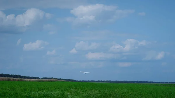 Lightweight Plane Flying Countryside Aerodrome Gaining Altitude Blue Cloudy Sky — Foto de Stock