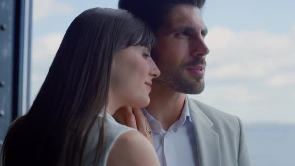 Romantic Couple Talking Sea View Luxury Hotel Closeup Portrait Spouses — Stok Video