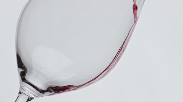 Boisson Enivrante Gobelet Remplissage Ralenti Verser Liquide Alcoolique Vin Propre — Video