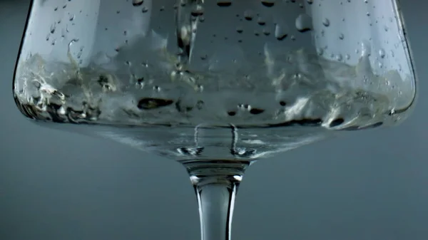 White Wine Filling Glass Closeup Sparkling Golden Alcohol Pouring Splashing — ストック写真