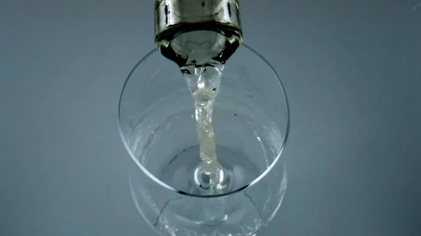 Bottle Filling Wine Glass Closeup Top View Cool Alcohol Beverage — ストック写真