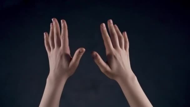 Pessoa Não Reconhecida Balançar Realidade Aumentada Mundo Closeup Gamer Mãos — Vídeo de Stock