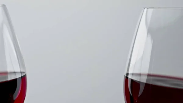 Roos Drank Vaten Toasten Gebaar Close Spetterende Vloeibare Wijnglazen Juichen — Stockfoto