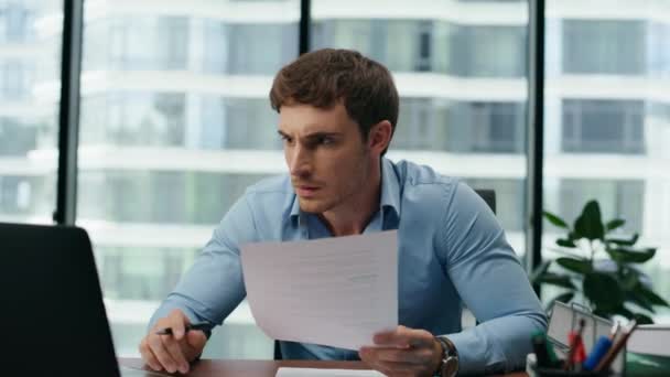 Angry Emotional Businessman Feeling Stressed Crumpling Throwing Papers Close Disappointed — Stock Video