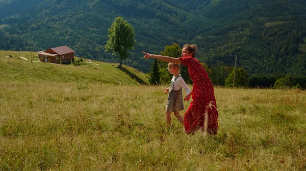 Relaxed Young Woman Girl Enjoy Walking Meadow Summer Holiday Happy — стоковое фото