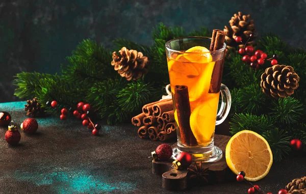 Hot Winter Tea Drink Spicy Cocktail Punch Mulled Wine Lemon — Stock Photo, Image