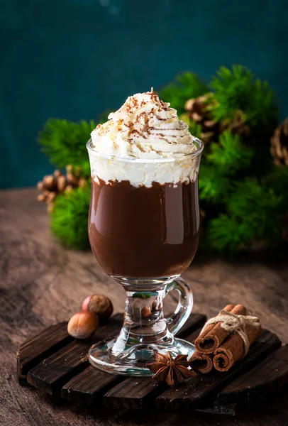 Chocolate Com Leite Quente Com Chantilly Bebida Aquecimento Inverno Outono — Fotografia de Stock