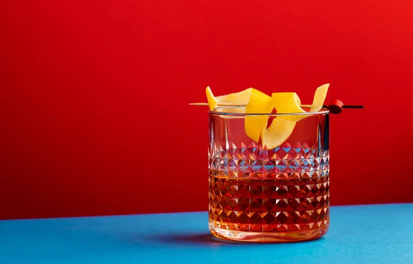 Sazerac Classico Cocktail Alcolico Con Cognac Bourbon Assenzio Amari Zucchero — Foto Stock