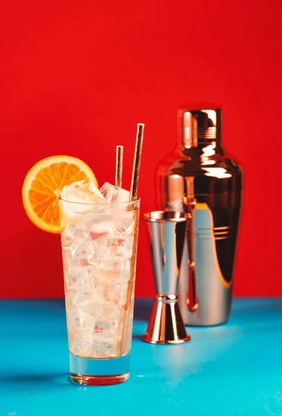 Tom Collins Alkoholhaltiga Cocktail Med Torr Gin Sirap Citronsaft Läsk Stockbild