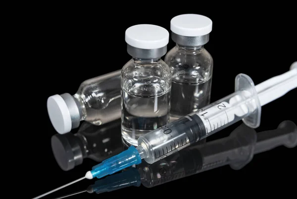 Glass Capsules Syringe Clear Medicine Dark Mirror Surface Healthcare Medication — Photo