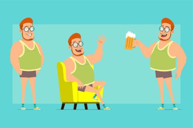 Çizgi film düz komik, kızıl saçlı, gözlüklü, cüppeli ve şortlu şişman çocuk. Çocuk dinleniyor, selam veriyor ve bardağı birayla tutuyor. Animasyon için hazır. Mavi arka planda izole edilmiş. Vektör seti.