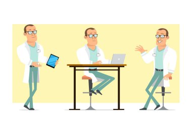 Çizgi film düz komik güçlü doktor karakteri beyaz üniformalı ve gözlüklü. Dizüstü bilgisayarda çalışan ve elinde akıllı tablet tutan bir çocuk. Animasyon için hazır. Sarı arka planda izole edilmiş. Vektör seti.