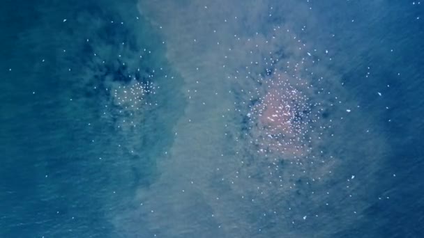 Fotografia aérea de descarga de esgoto subaquático no mar. O mar olha para os nossos olhos. — Vídeo de Stock