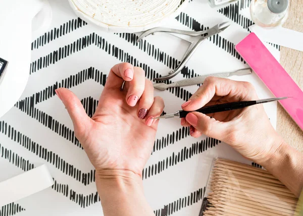 Manicura Para Fortalecimiento Uñas Naturales Con Material Gel Artificial Cuidado —  Fotos de Stock